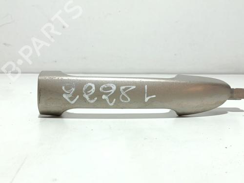 Used Front right exterior door handle KIA CERATO I Hatchback (LD) 2.0 CRDi (112 hp) 26895024