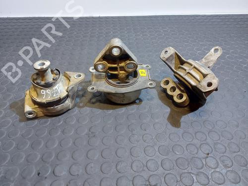 Apoio do motor OPEL ASTRA G Saloon (T98) 2.0 DI (F69) (82 hp) 32300488