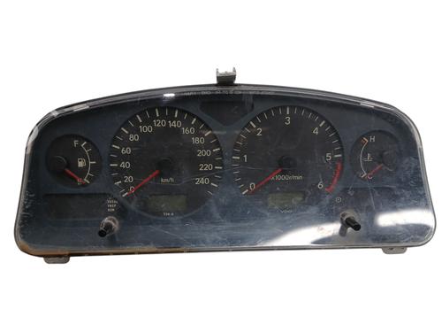 Used Instrument cluster TOYOTA AVENSIS (_T22_) [1997-2003]  31873236