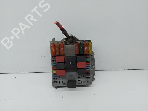 Caja reles / fusibles FIAT DOBLO MPV (119_, 223_) 1.9 JTD (105 hp) 28670979
