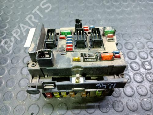 Used Fuse box PEUGEOT 307 (3A/C) 2.0 HDi 110 (107 hp) 20835291