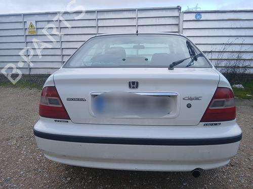 Brugte HONDA CIVIC VI Fastback (MA, MB) 1.5 i Vtec-E (MA9) (90 hp) 4469202
