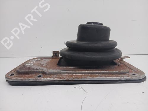 Used Shift knob KIA SORENTO I (JC) 2.5 CRDi 4WD (140 hp) 33113671