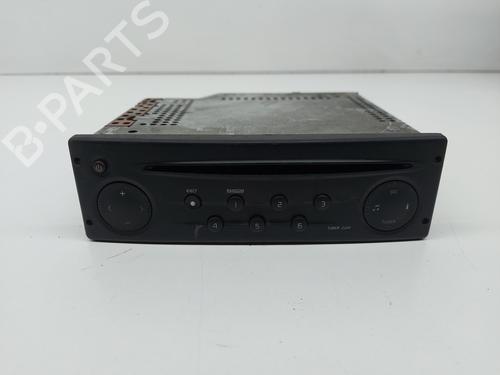 Used Radio RENAULT MASTER II Van (FD) 2.5 dCi 100 (FD0U, FD0V) (99 hp) 21540052