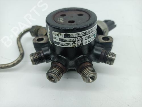 Used Injection rail RENAULT SCÉNIC II (JM0/1_) [2003-2010]  25607701