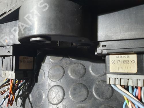 Steering wheel controls PEUGEOT 306 (7B, N3, N5) 1.9 SRDT | BP20817599E15