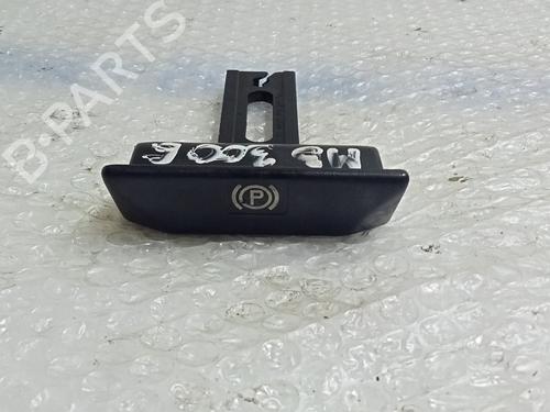 Used Hand brake MERCEDES-BENZ 124 Saloon (W124) 230 E (124.023) (136 hp) 31671601