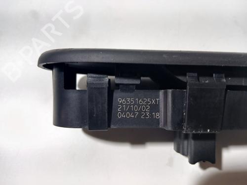 Right front window switch PEUGEOT 307 SW (3H)  | BP28183582I26 