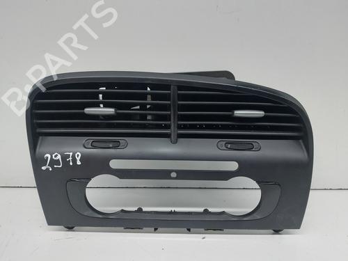 Used Air vent SEAT ALTEA XL (5P5, 5P8) [2006-2015]  26490800