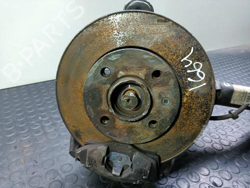 Used Right front steering knuckle VW POLO III (6N1) 60 1.4 (60 hp) 20827461