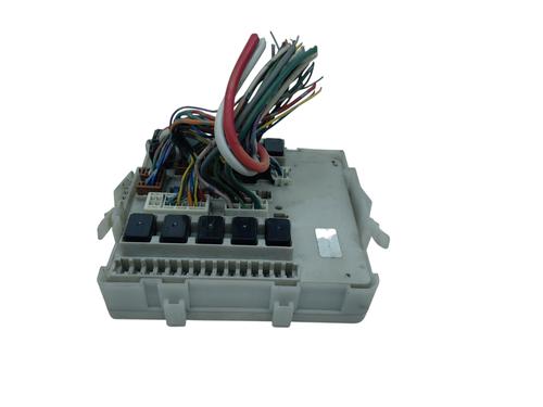 Used Fuse box NISSAN PATHFINDER III (R51) 2.5 dCi 4WD (171 hp) 32095535