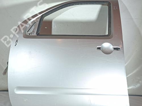 Used Left front door Left front door 32484847 32484847