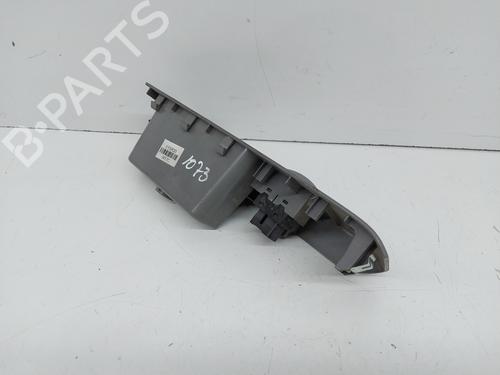 Right front window switch KIA SORENTO I (JC) 2.5 CRDi | BP25266924I26 