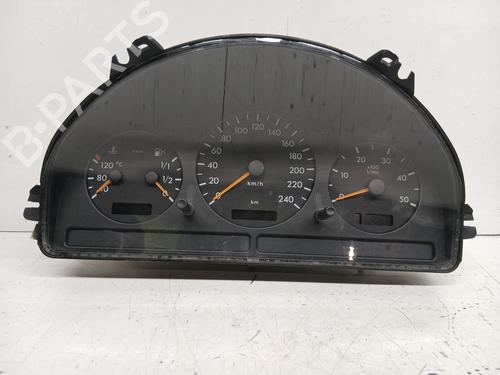 Used Instrument cluster MERCEDES-BENZ M-CLASS (W163) [1998-2005]  31621541