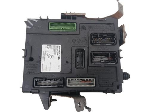 Used Fuse box Fuse box 32074546 32074546