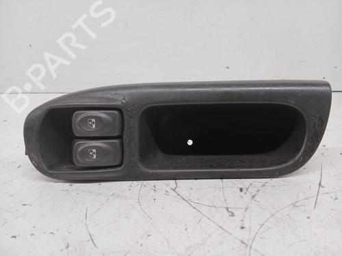 Used Left front window switch RENAULT SCÉNIC I MPV (JA0/1_, FA0_) [1999-2010]  31594537