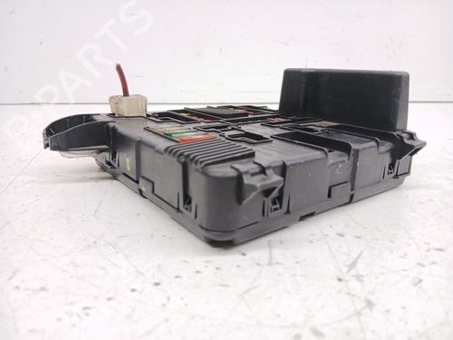 Fuse box RENAULT SCÉNIC II (JM0/1_) | BP30551661E1