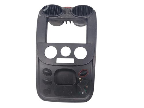 mittelkonsole-mahindra-goa-pickup-2010-32328845 main image