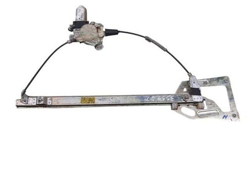 Used Rear right window mechanism Rear right window mechanism MAHINDRA XUV500 [2011-2026] 39903327 39903327
