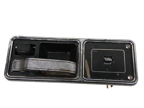 Used Right rear window switch Right rear window switch JEEP CHEROKEE (XJ) 4.0 i (185 hp) 32709152 32709152