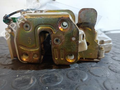 Used Front right lock NISSAN PRIMERA Hatchback (P11) 2.0 TD (90 hp) 20822787