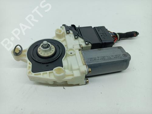 Used Right rear window motor SEAT LEON (1M1) [1999-2006]  20828550