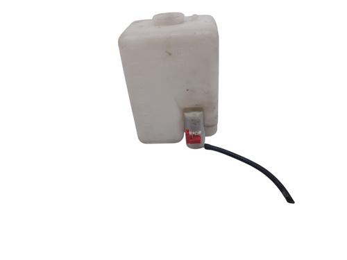 Used Windscreen washer tank Windscreen washer tank MITSUBISHI GALLOPER (JK-01) 2.5 TD intercooler (99 hp) 32658508 32658508