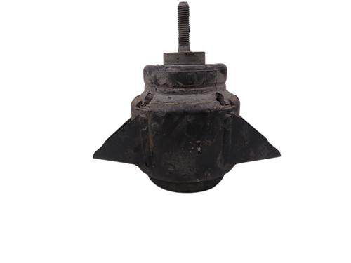 Used Engine mount Engine mount LAND ROVER DEFENDER Station Wagon (L316, L315) 2.5 Td5 4x4 (L316) (122 hp) 33826267 33826267