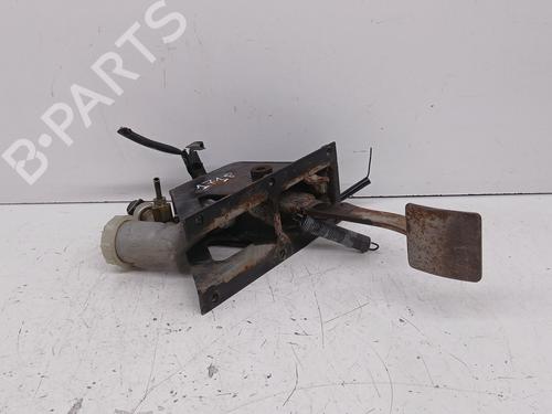 Used Clutch pedal Clutch pedal LAND ROVER DEFENDER Station Wagon (L316, L315) 2.5 Td5 4x4 (L316) (122 hp) 34223482 34223482