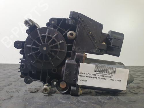 Rudehejsemotor bagstkærm højre AUDI A6 C5 (4B2) 2.8 quattro (193 hp) 20819519