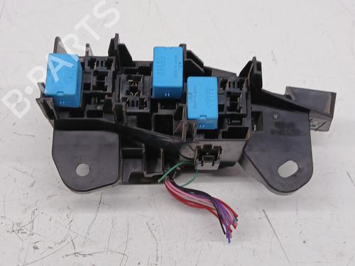 Fuse box TOYOTA HILUX VIII Pickup (_N1_)  | BP29728220E1 