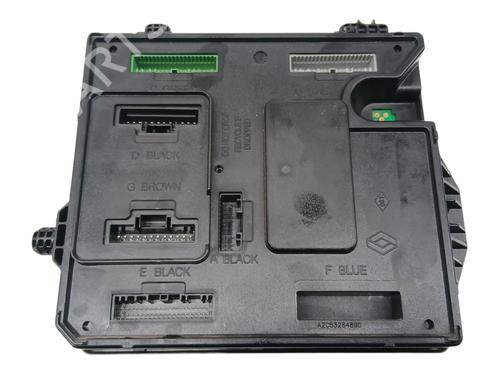 Used Fuse box Fuse box 33710240 33710240