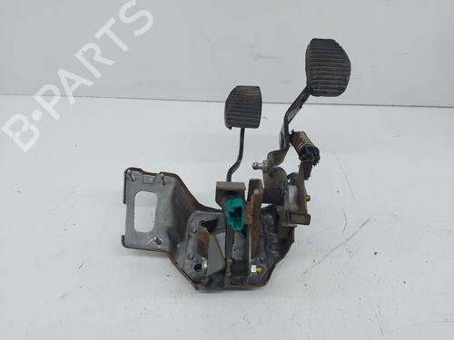 Used Break pedal CITROËN BERLINGO MULTISPACE (B9) 1.6 HDi 75 16V (75 hp) 25823516