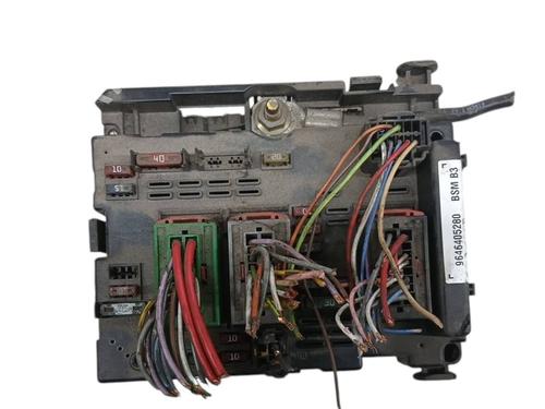 Used Fuse box Fuse box 38734792 38734792