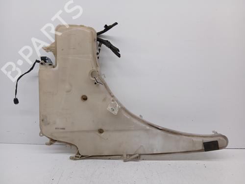 Used Windscreen washer tank BMW X1 (E84) sDrive 20 d (177 hp) 28004919