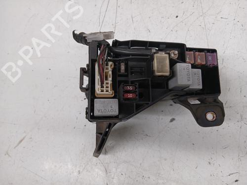 Fuse box TOYOTA AVENSIS (_T25_) 2.0 VVT-i (AZT250_, AZT250R) | BP29409077E1 
