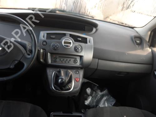 Fuse box RENAULT SCÉNIC II (JM0/1_) | BP30551661E1