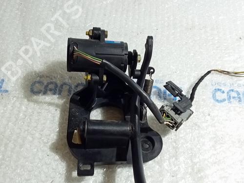 Pédale BMW 3 (E46) 320 d (136 hp) 31818056