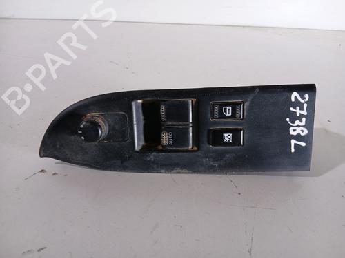 Used Left front window switch Left front window switch SUZUKI GRAND VITARA II (JT, TE, TD) [2005-2026] 33113649 33113649