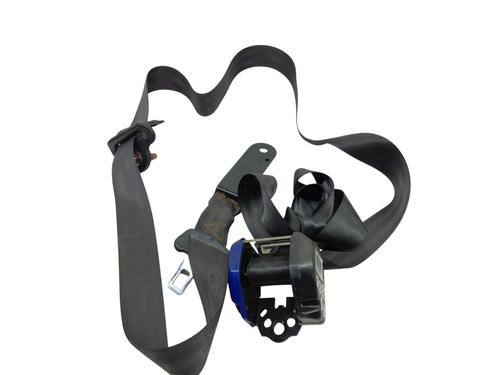 Used Front right seatbelt MITSUBISHI GALLOPER (JK-01) 2.5 TD intercooler (99 hp) 31841590