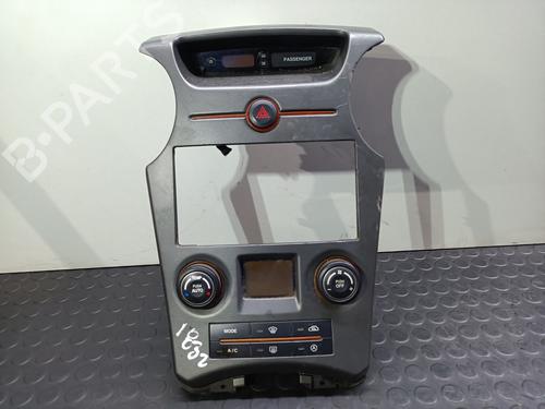 Used Climate control KIA CARENS II MPV (FJ) [2002-2013]  20835481