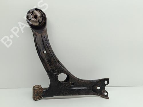 Højre fortil bærearm TOYOTA AVENSIS Saloon (_T25_) 2.0 D-4D (ADT250_, ADT250R) (126 hp) 31909490