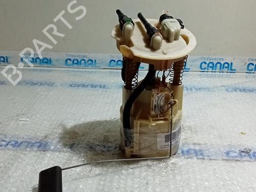 Used Fuel pump RENAULT MEGANE I Classic (LA0/1_) 1.6 e (LA0F, LA0S) (90 hp) 20827369