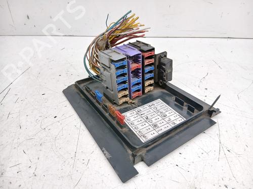 Used Fuse box RENAULT TRAFIC Van (T_, P_, V_) 1.9 D (60 hp) 29728288