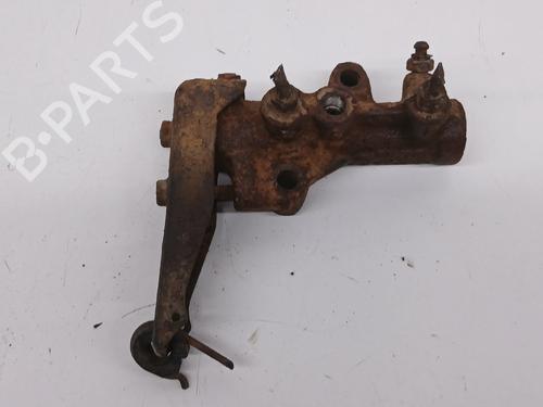 Used Brake master cylinder NISSAN TERRANO II (R20) 2.7 TDi 4WD (125 hp) 31646464