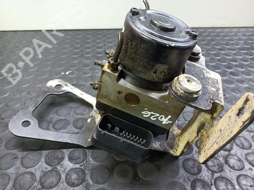 Used ABS pump KIA CARENS II MPV (FJ) 2.0 CRDi (113 hp) 20836839