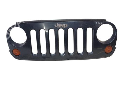 Used Grille Grille 37672305 37672305