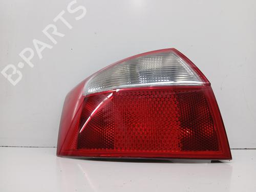 Farolim esquerdo AUDI A4 B6 (8E2) 2.0 (130 hp) 31149787