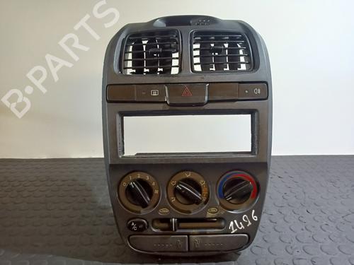 AC Styreenhet / Manøvreringsenhet HYUNDAI ACCENT II (LC) 1.5 (102 hp) 27864946