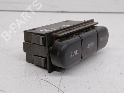 Switch SUZUKI JIMNY Closed Off-Road Vehicle (SN) 1.5 DDiS 4x4 | BP29610923I30 